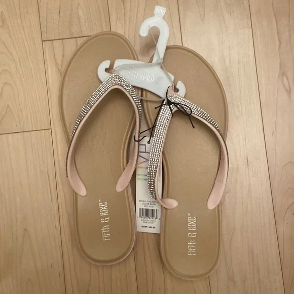 Nwt Rhinestone Blush Pink Flip-flops Size 9/10 or 11 - Picture 2 of 4